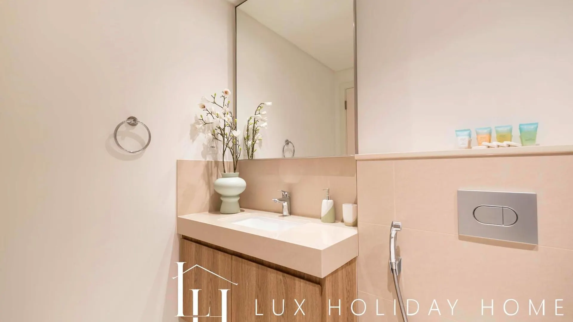 Lux The Downtown Zabeel View Suite 2 Dubai Apartment